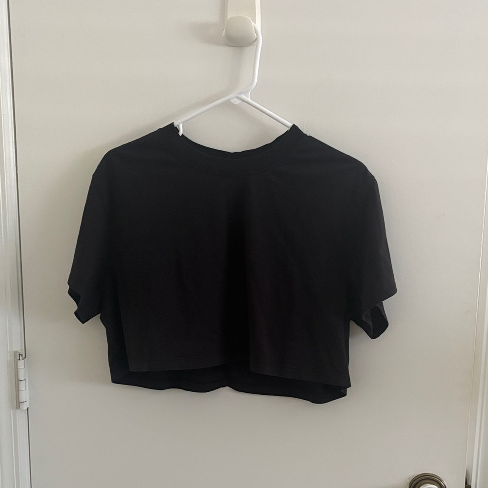 Black Cotton Lululemon Crop Tee
